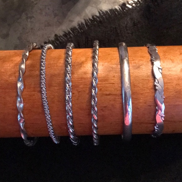 Set of 6 silver tone bangles - Picture 2 of 3